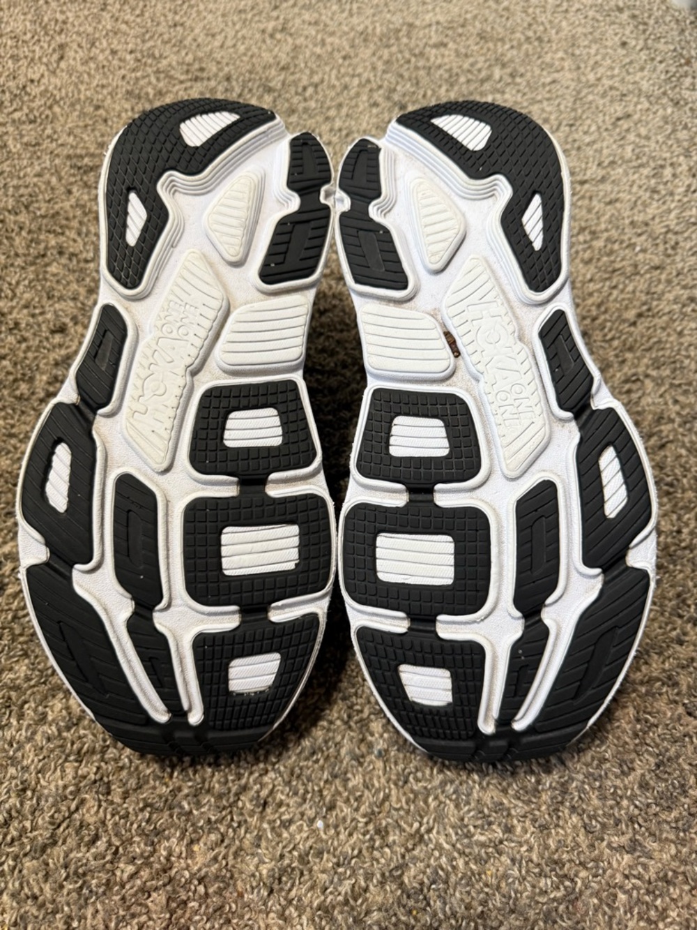 Hoka one one bondi 7 Men's Black and White Bondi 7 Cushioning Running Shoes - Picture 8 of 9